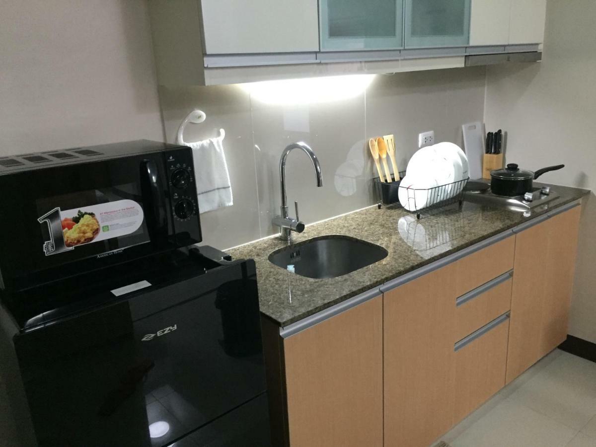 101 Newport Condo C2 マニラ市 エクステリア 写真