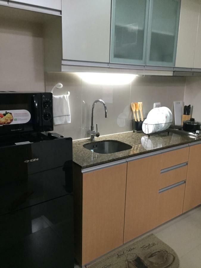 101 Newport Condo C2 マニラ市 エクステリア 写真