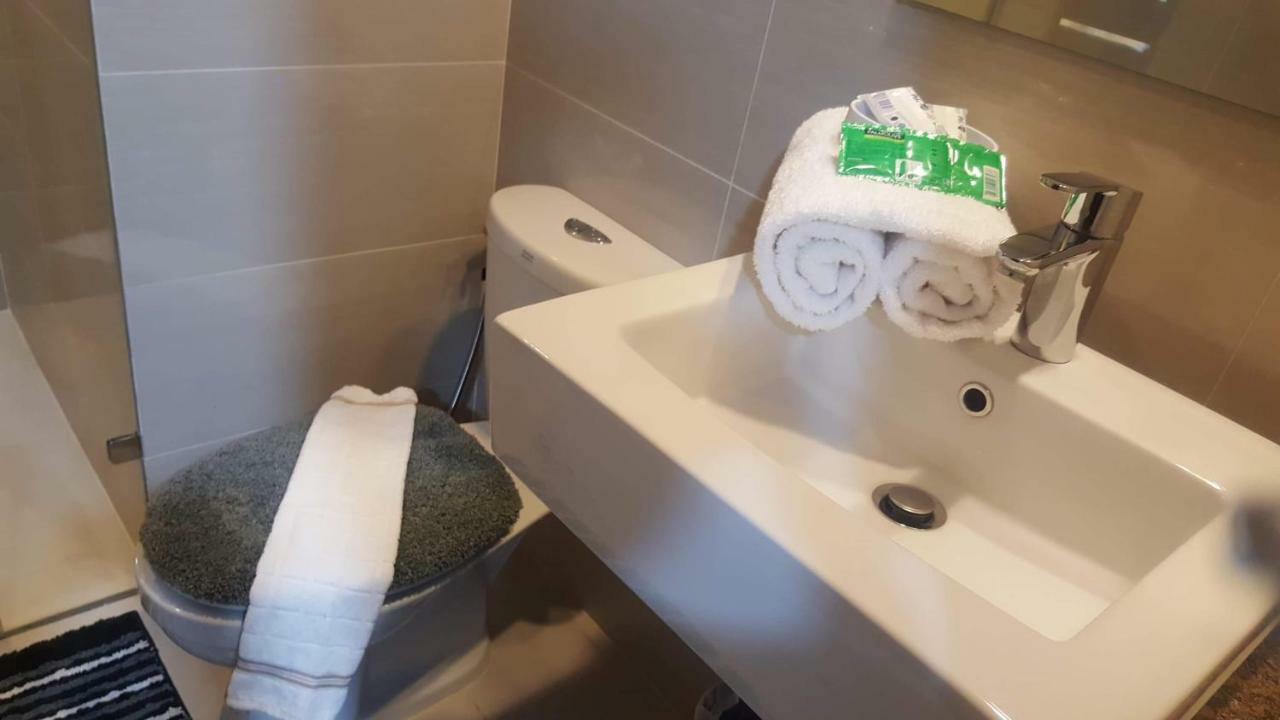 101 Newport Condo C2 マニラ市 エクステリア 写真